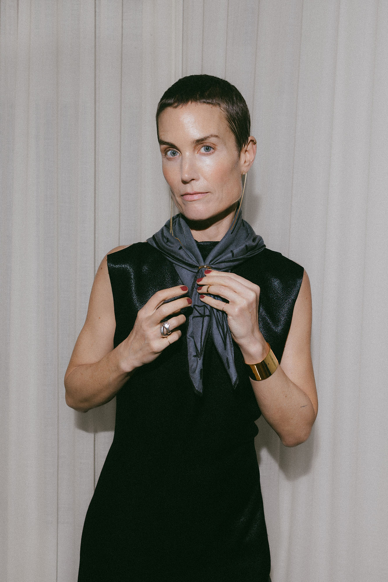 Linked Bandana Black + gold plated brooch/earcuff